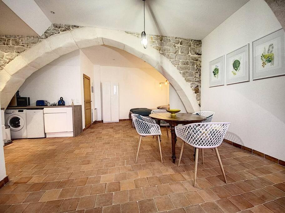 Joli Studio Au Coeur De Grasse - Parking Inclus Екстериор снимка