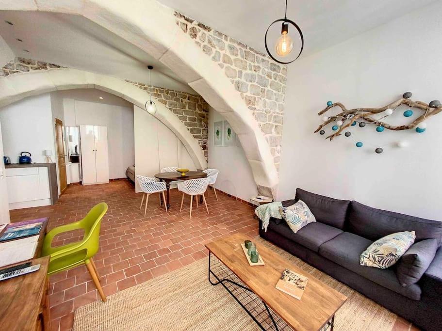 Joli Studio Au Coeur De Grasse - Parking Inclus Екстериор снимка